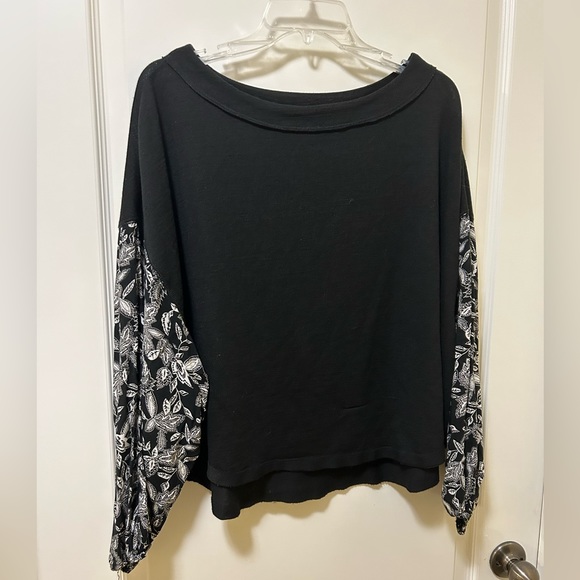 Wonderly Tops - 🛍️3/$12 Wonderly black blouse top